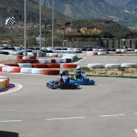 Homes Of Spain, Paraiso Playa, Fatu Hiva, Bajo A Con Piscina Privada En Jardin Privado, Primera Linea De Playa, Wifi