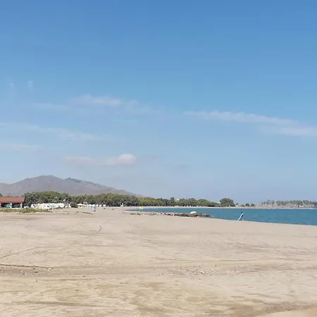 Homes Of Spain, Paraiso Playa, Fatu Hiva, Bajo A Con Piscina Privada En Jardin Privado, Primera Linea De Playa, Wifi Апартаменты *