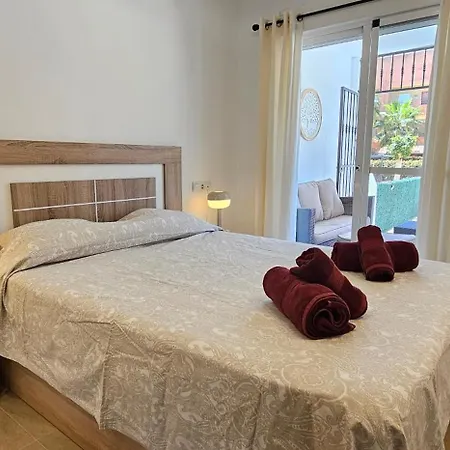 Homes Of Spain, Paraiso Playa, Fatu Hiva, Bajo A Con Piscina Privada En Jardin Privado, Primera Linea De Playa, Wifi *