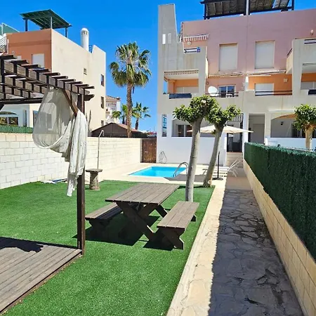Homes Of Spain, Paraiso Playa, Fatu Hiva, Bajo A Con Piscina Privada En Jardin Privado, Primera Linea De Playa, Wifi * Вера