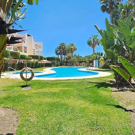 Homes Of Spain, Paraiso Playa, Fatu Hiva, Bajo A Con Piscina Privada En Jardin Privado, Primera Linea De Playa, Wifi * Вера